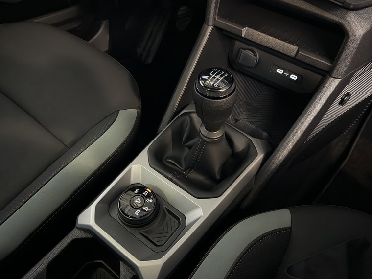Vehicle Image 36