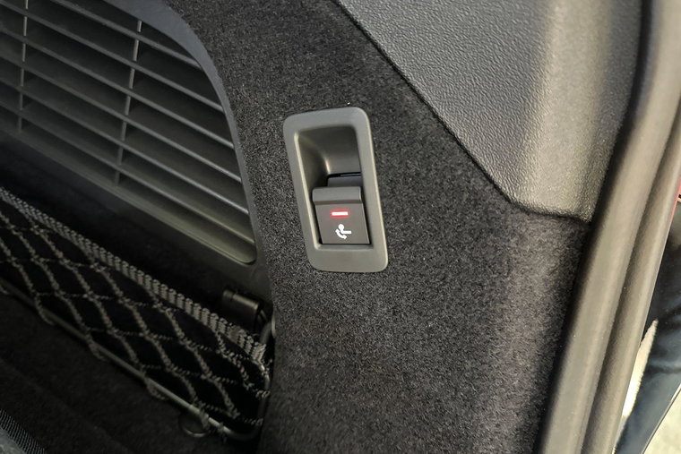 Vehicle Image 33