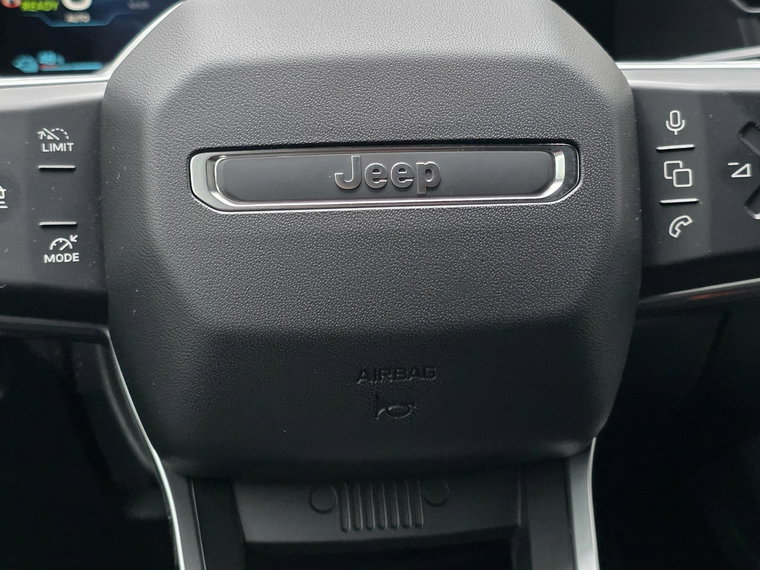 Vehicle Image 38