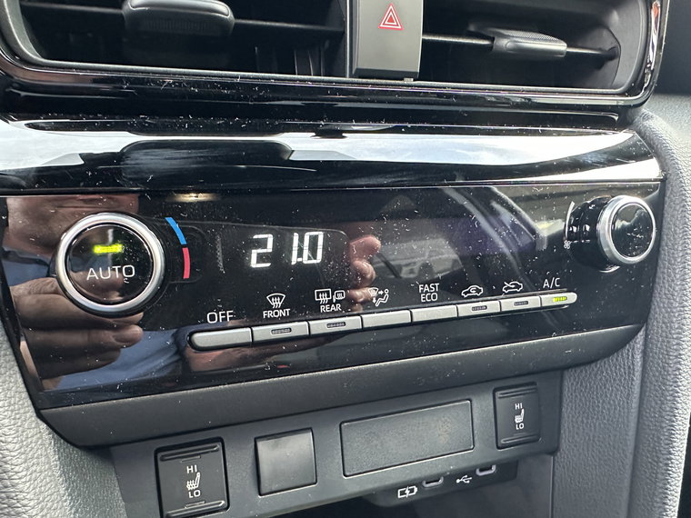 Vehicle Image 30