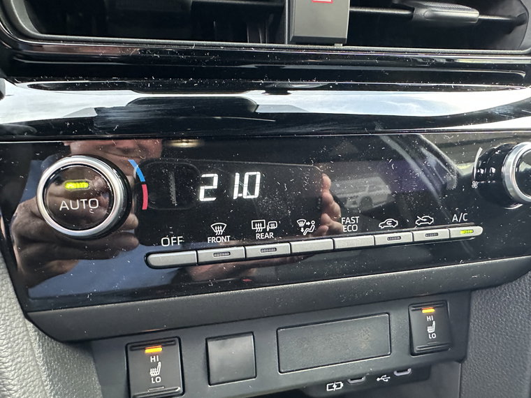 Vehicle Image 33