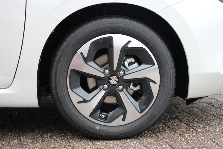 Vehicle Image 13