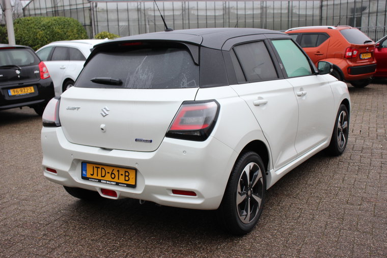 Vehicle Image 16