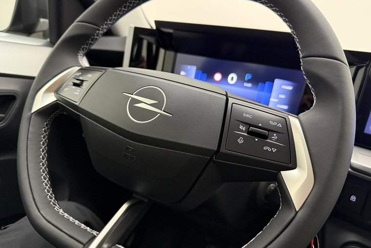 Vehicle Image 22