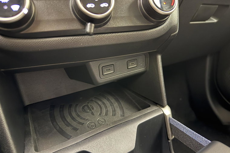 Vehicle Image 30