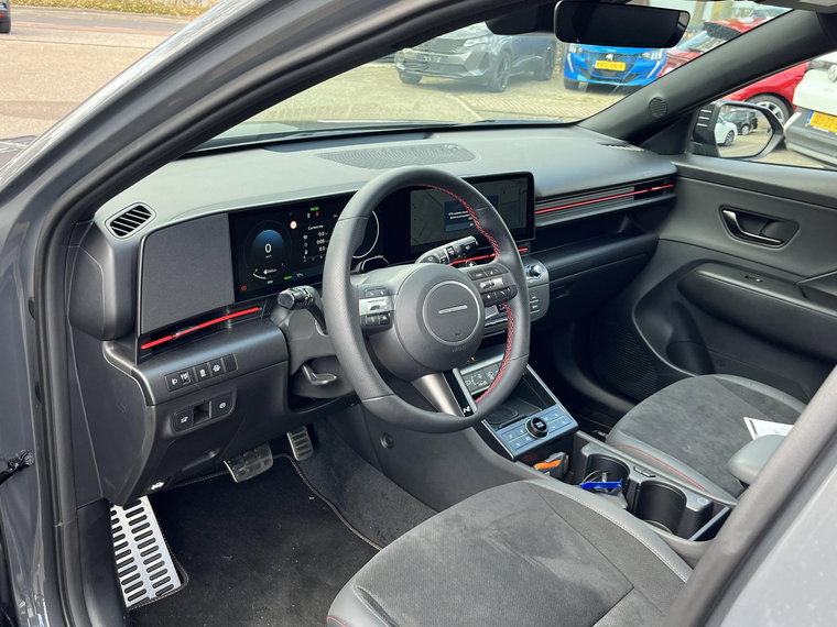 Vehicle Image 17