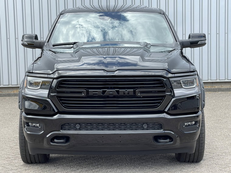 Vehicle Image 6