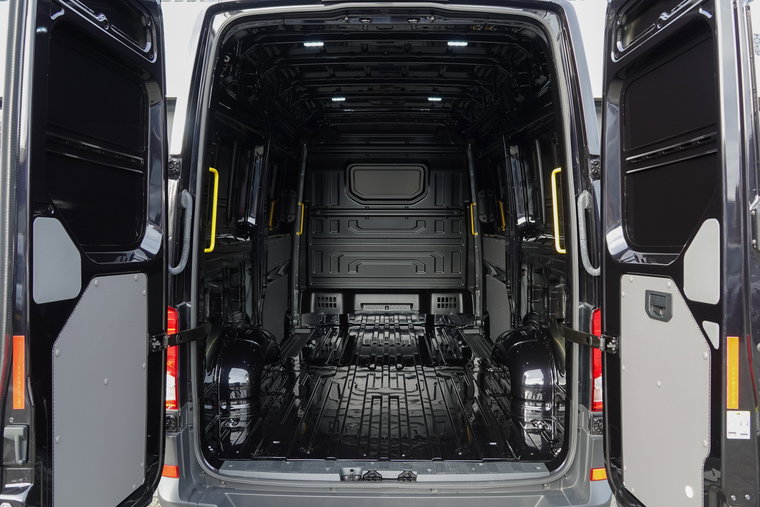 Vehicle Image 21