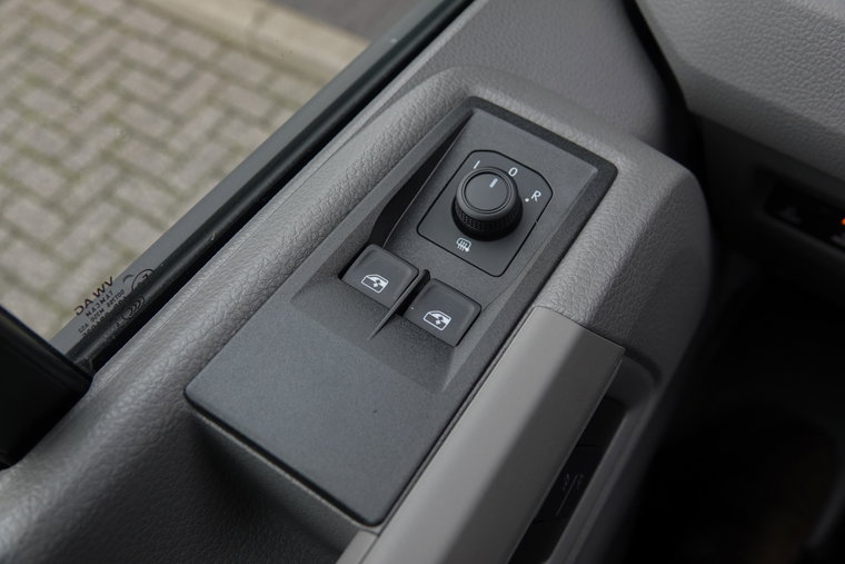 Vehicle Image 28