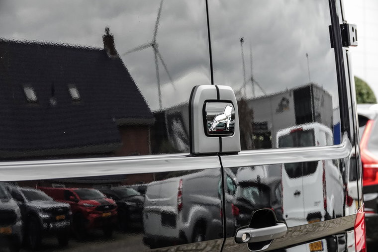 Vehicle Image 39