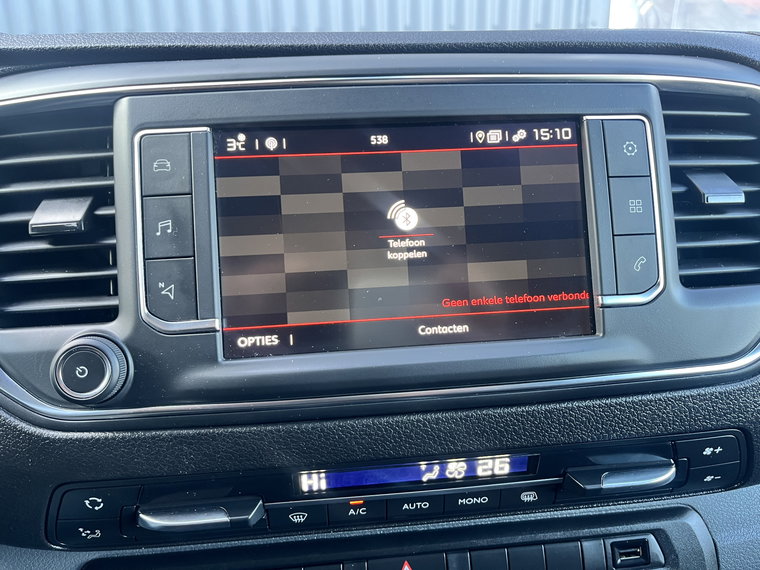 Vehicle Image 38