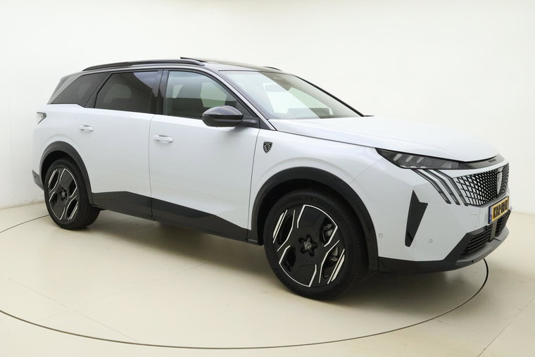 Vehicle Image 8