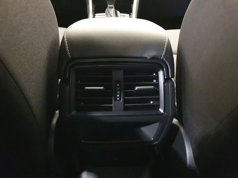 Vehicle Image 27