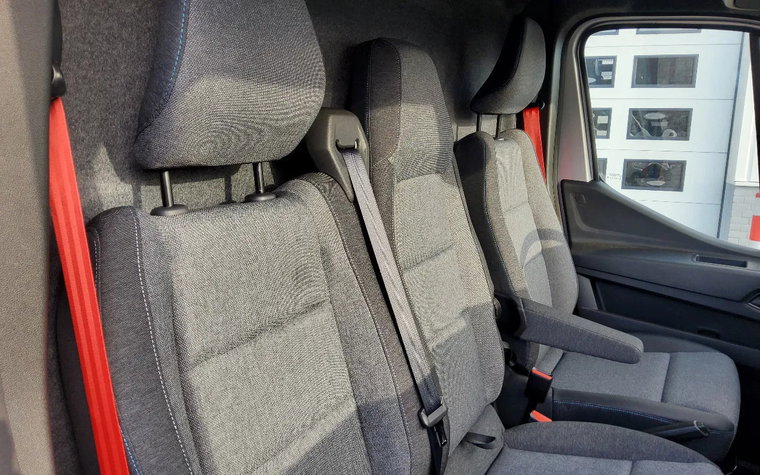 Vehicle Image 14
