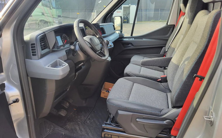 Vehicle Image 10
