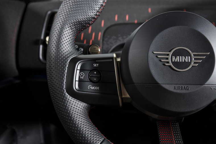 Vehicle Image 60
