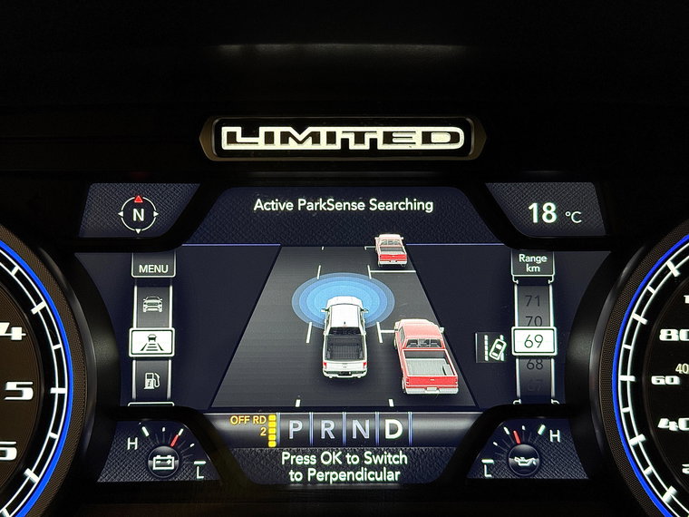 Vehicle Image 13