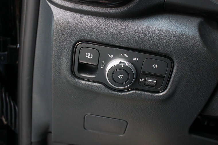 Vehicle Image 27