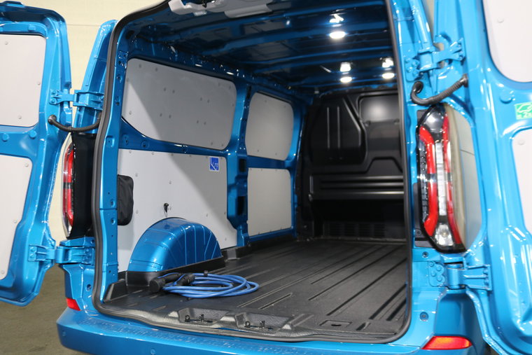 Vehicle Image 12