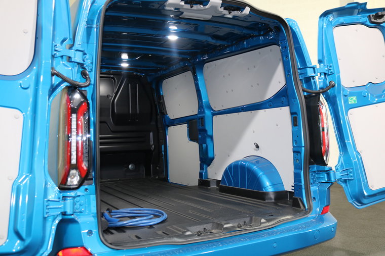 Vehicle Image 13