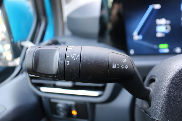 Vehicle Image 28