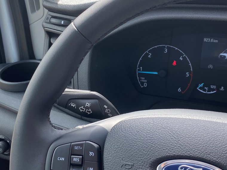 Vehicle Image 25