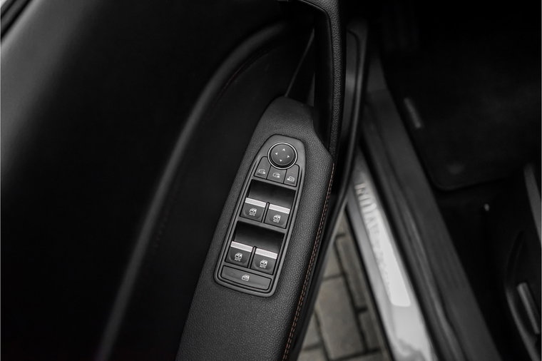 Vehicle Image 40