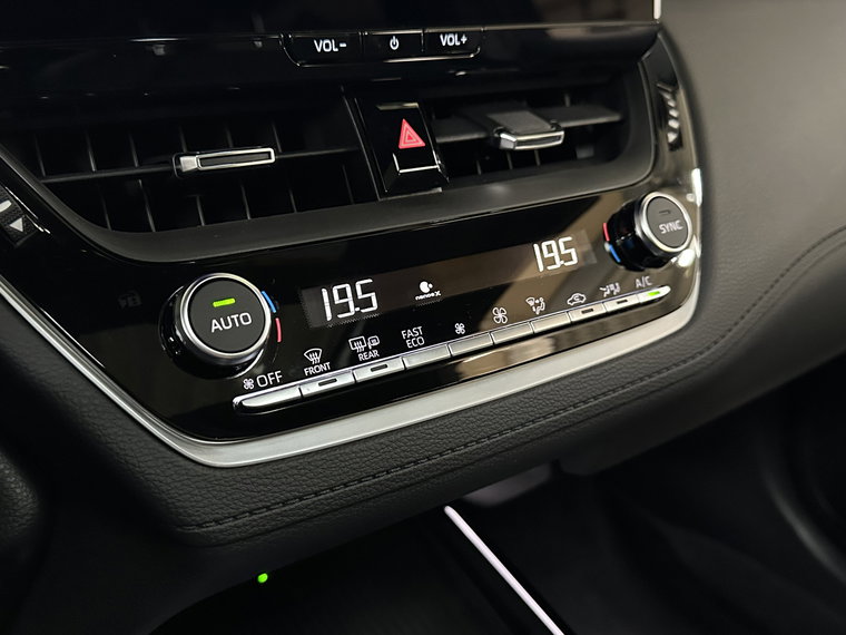 Vehicle Image 21