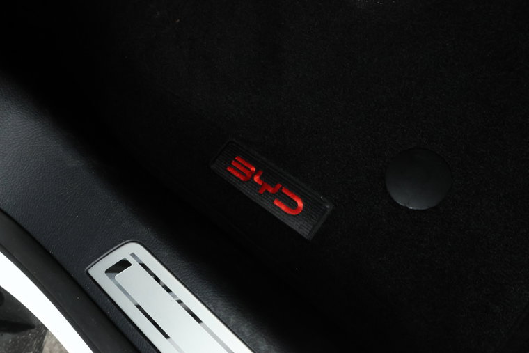 Vehicle Image 23