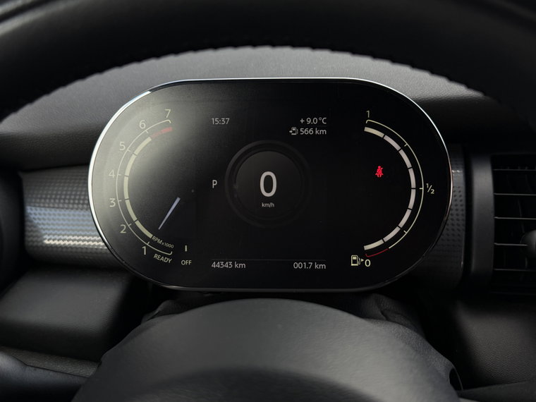 Vehicle Image 23