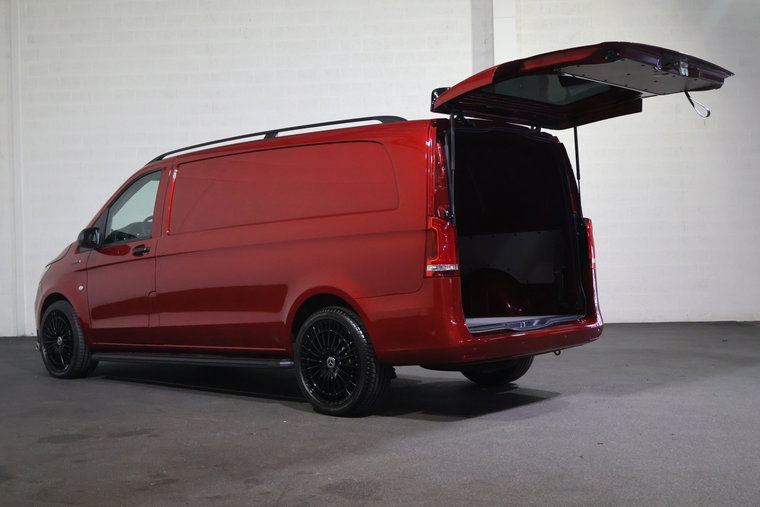 Vehicle Image 12