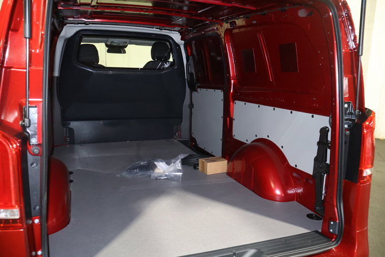Vehicle Image 13