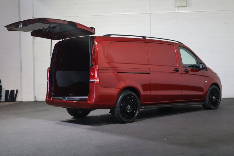Vehicle Image 10