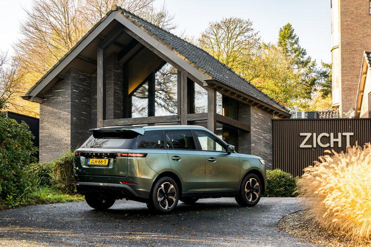 Vehicle Image 7