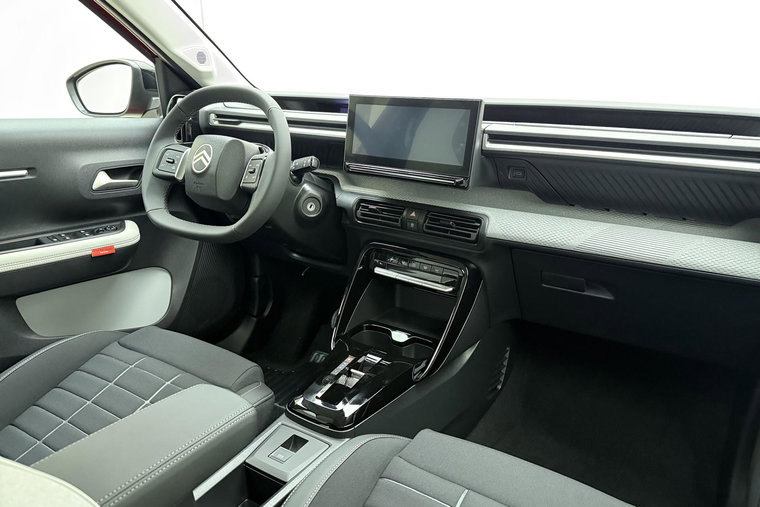 Vehicle Image 14