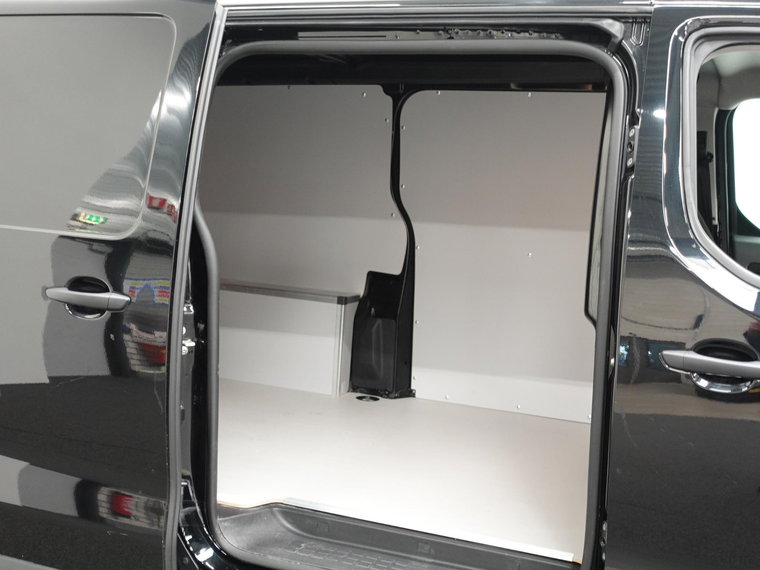 Vehicle Image 38
