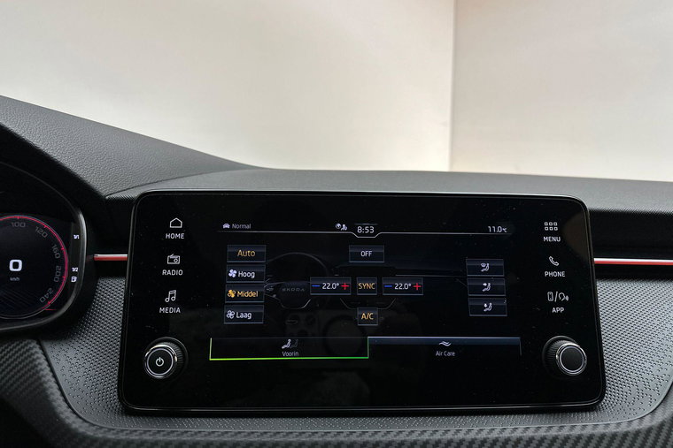 Vehicle Image 32