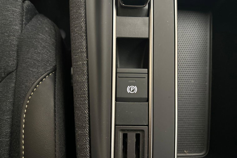 Vehicle Image 27