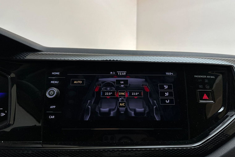 Vehicle Image 25