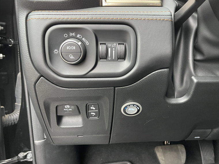 Vehicle Image 34