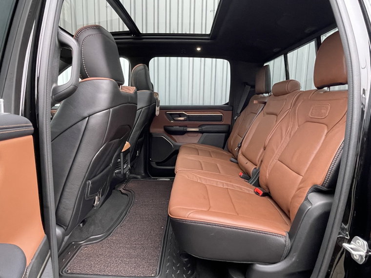 Vehicle Image 37