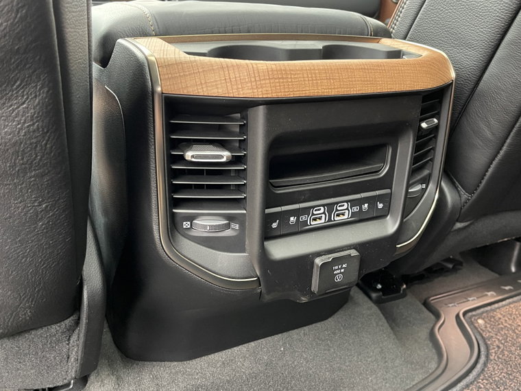 Vehicle Image 40