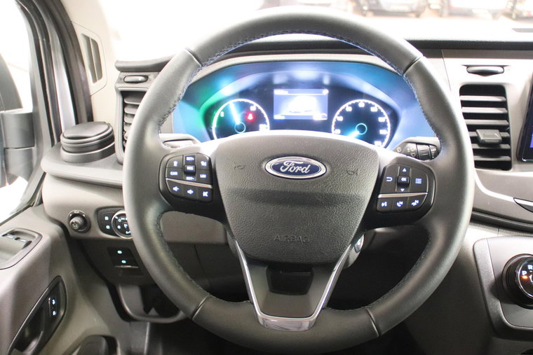 Vehicle Image 15