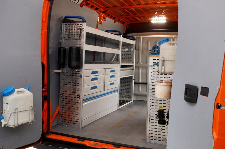 Vehicle Image 11