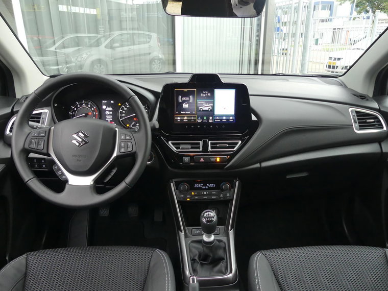 Vehicle Image 10