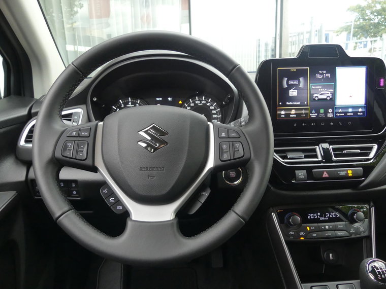 Vehicle Image 11