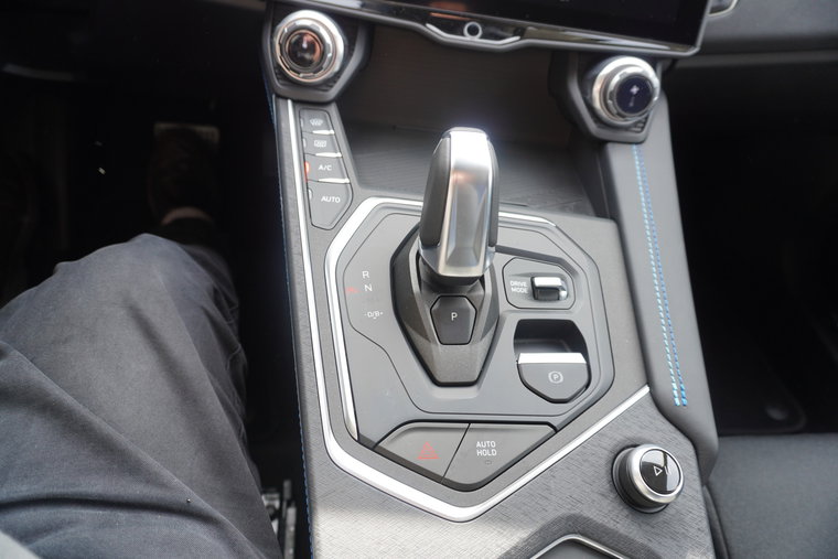 Vehicle Image 17