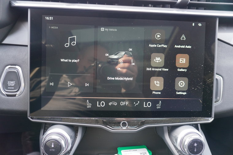 Vehicle Image 18