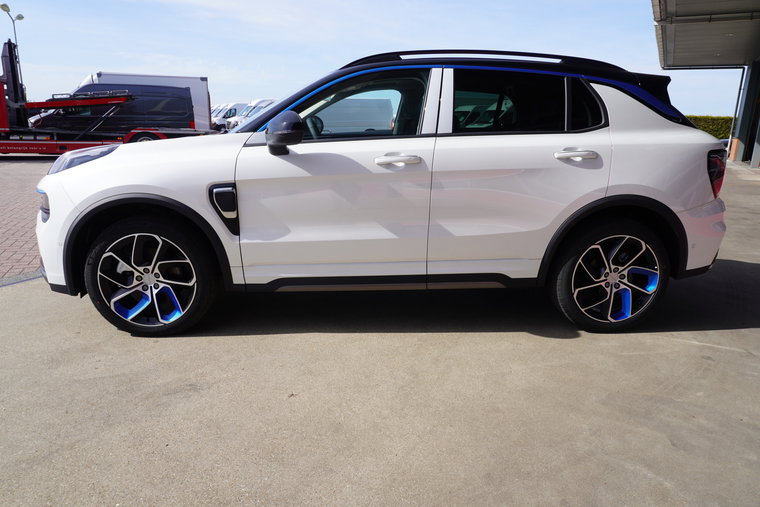 Vehicle Image 7