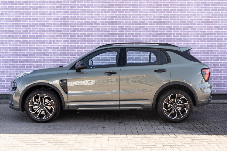 Vehicle Image 9